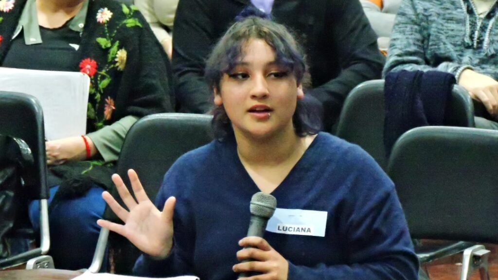 Los jóvenes estudiantes de Ayacucho buscan llevar la problemáticas sociales que los afecta a la discusión y debate