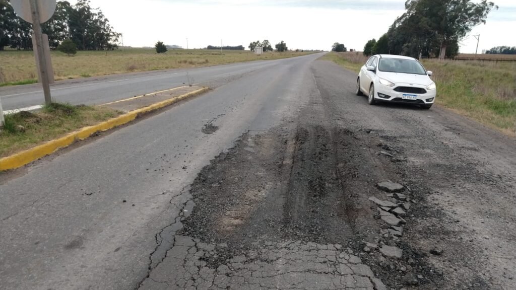 Reiterados reclamos por el mal estado de Ruta 74 y Acceso Perón