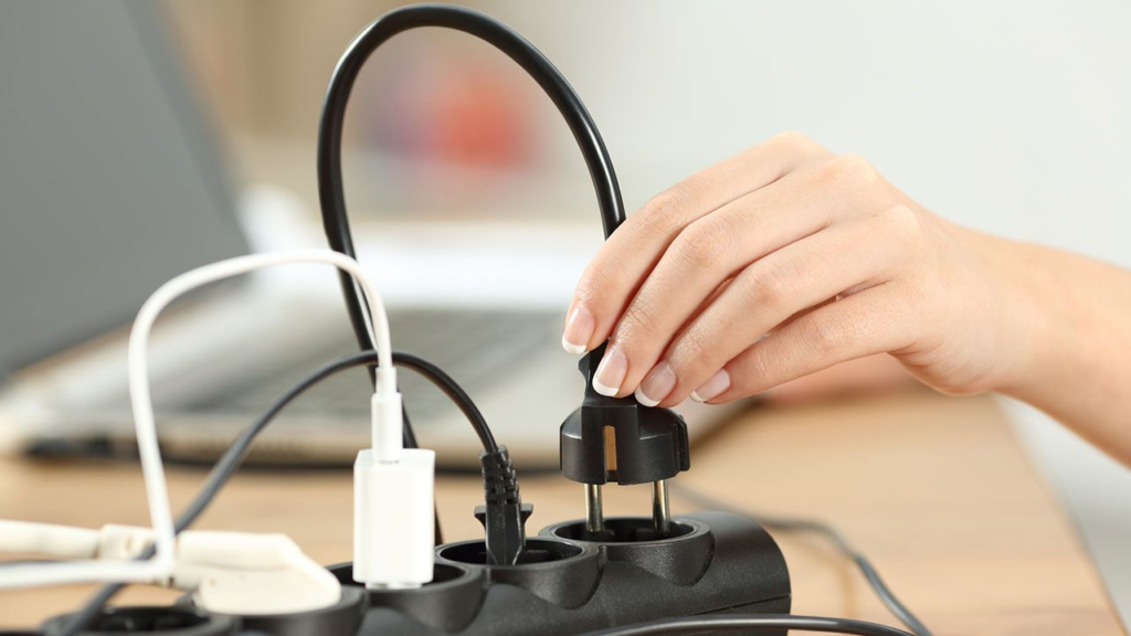 ¿Cómo prevenir cortocircuitos eléctricos en nuestros hogares?