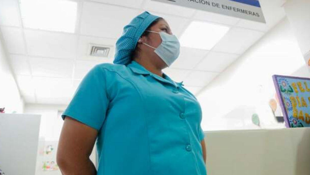 Trabajadores de la salud de Ayacucho reclaman un aumento salarial acorde a la inflación: Posible paro