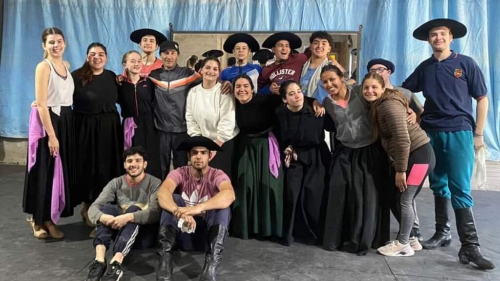 La Agrupación Folclórica La Media Caña se vuelve a destacar en un festival de Madariaga