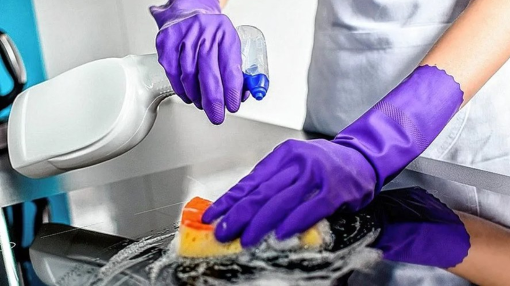 Anuncian bono de $25,000 para empleadas domésticas