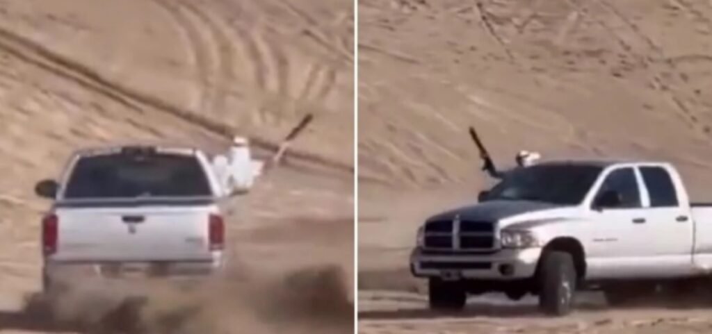 Vestidos como árabes, recorren los médanos de Pinamar con escopetas