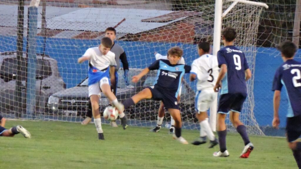 Sub 15: Ayacucho y Tandil no se sacaron ventaja