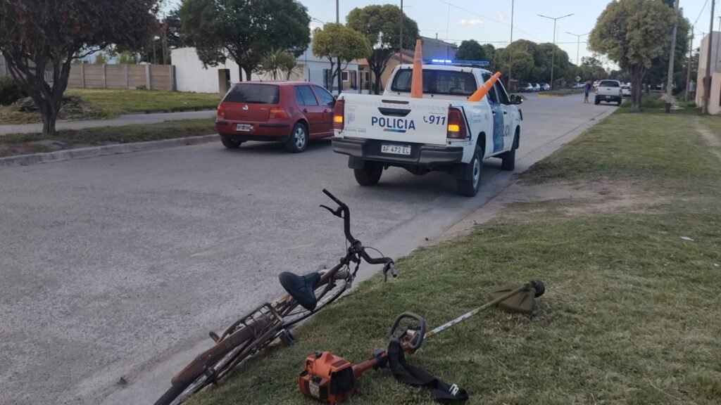 Un hombre fue trasladado al Hospital tras ser embestido por una camioneta