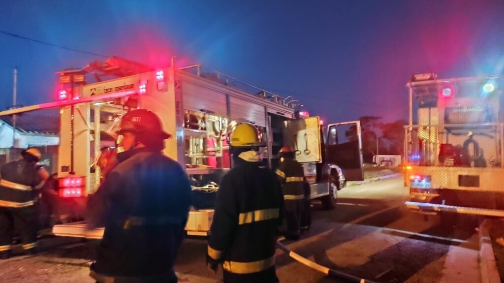 La familia afectada por el incendio de su casa necesitan colaboración