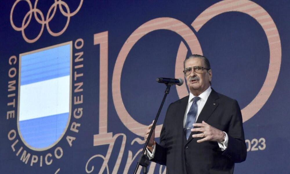 El COA recibió saludos de personalidades del deporte por su centenario