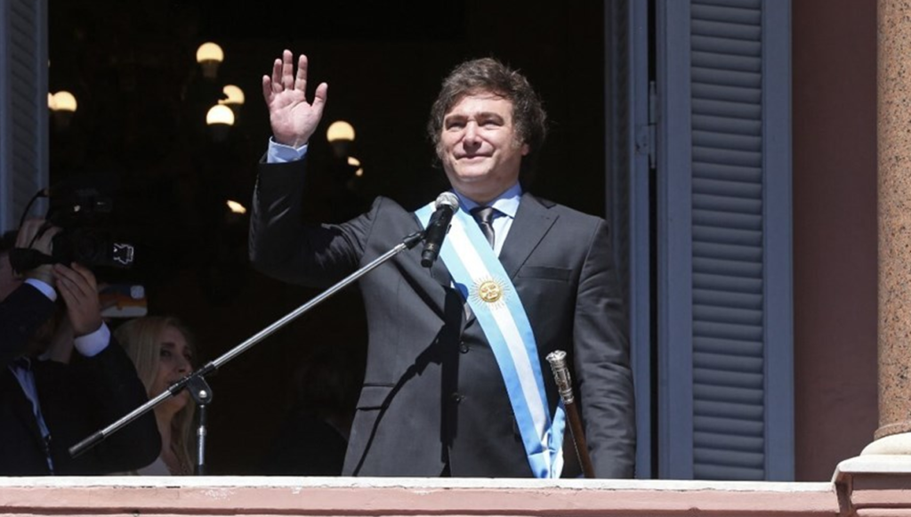 Milei habló en el balcón de Casa Rosada: “Hemos decretado el fin de la noche populista”