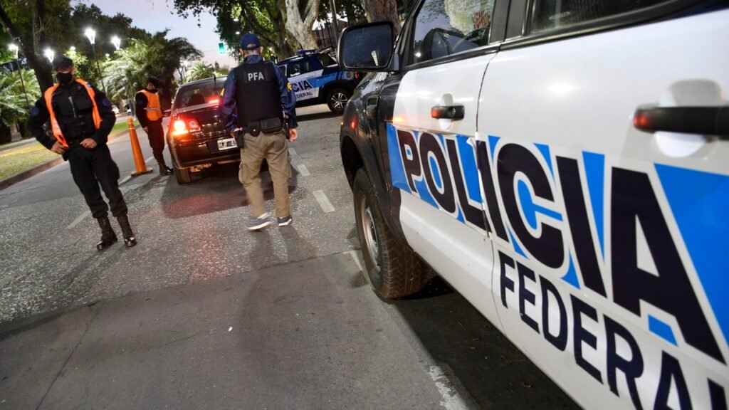 Cuales son los requisitos para ingresar a la Policía Federal Argentina (PFA)