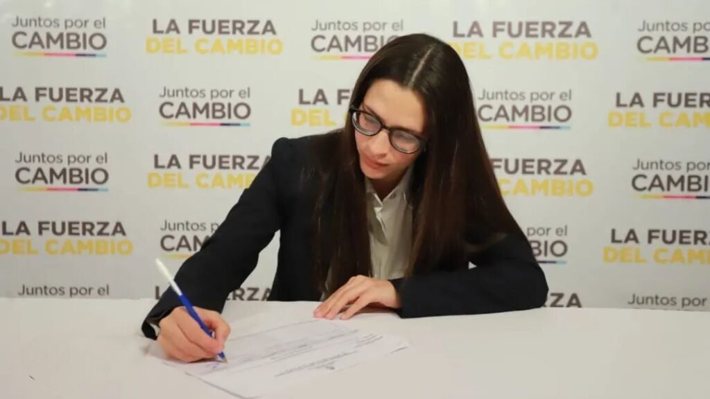 Sofía Pomponio, Diputada Provincial, asume en el Centro de Operaciones y Monitoreo en General Pueyrredón