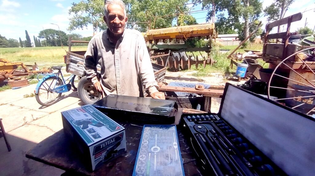 Sufrió el robo de sus herramientas de trabajo y Ayacucho se unió para que pueda volver a trabajar