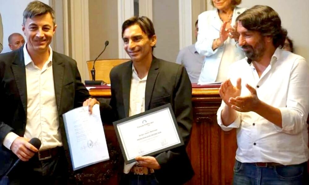 Reconocen al ayacuchense Sergio Hoffman como “Personalidad Destacada“ de Tandil