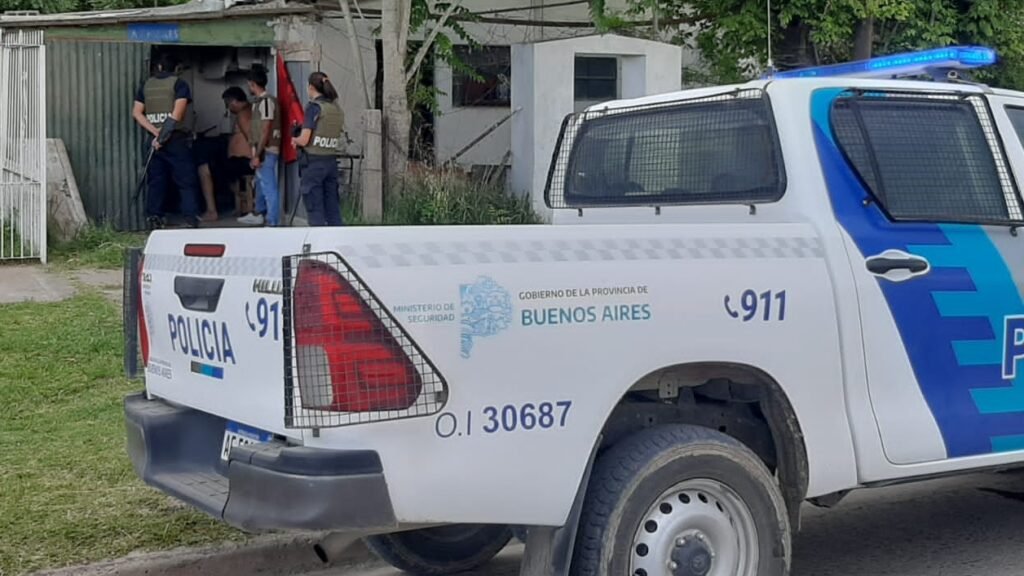 Robó en una sala de salud, intentó abusar de un joven y lo terminó golpeando con una botella tras resistirse