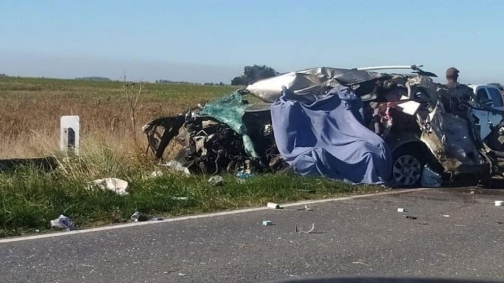 Trágico accidente en Ruta 88: dos muertos tras choque frontal entre una camioneta y un camión