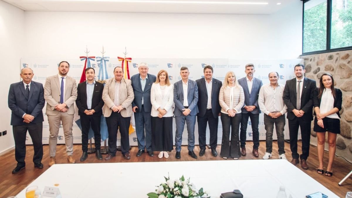 intendentes-de-todo-el-pais-se-reunieron-en-cordoba-y-buscan-participar-del-pacto-de-mayo