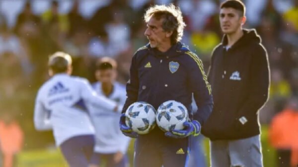 Fernando Gayoso durante su etapa como entrenador de arqueros de Boca