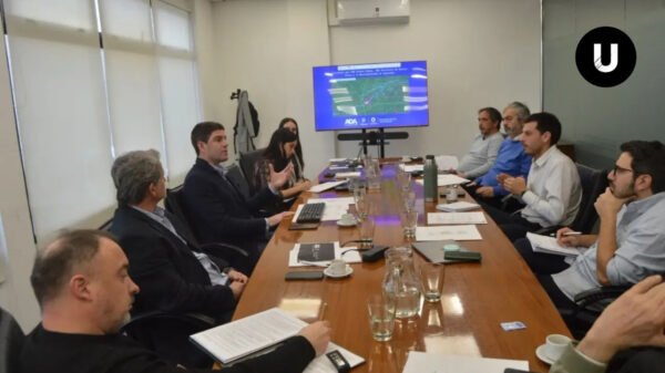 Representantes de la Municipalidad de Ayacucho durante el encuentro del Plan Estratégico de Infraestructura de la Provincia de Buenos Aires.