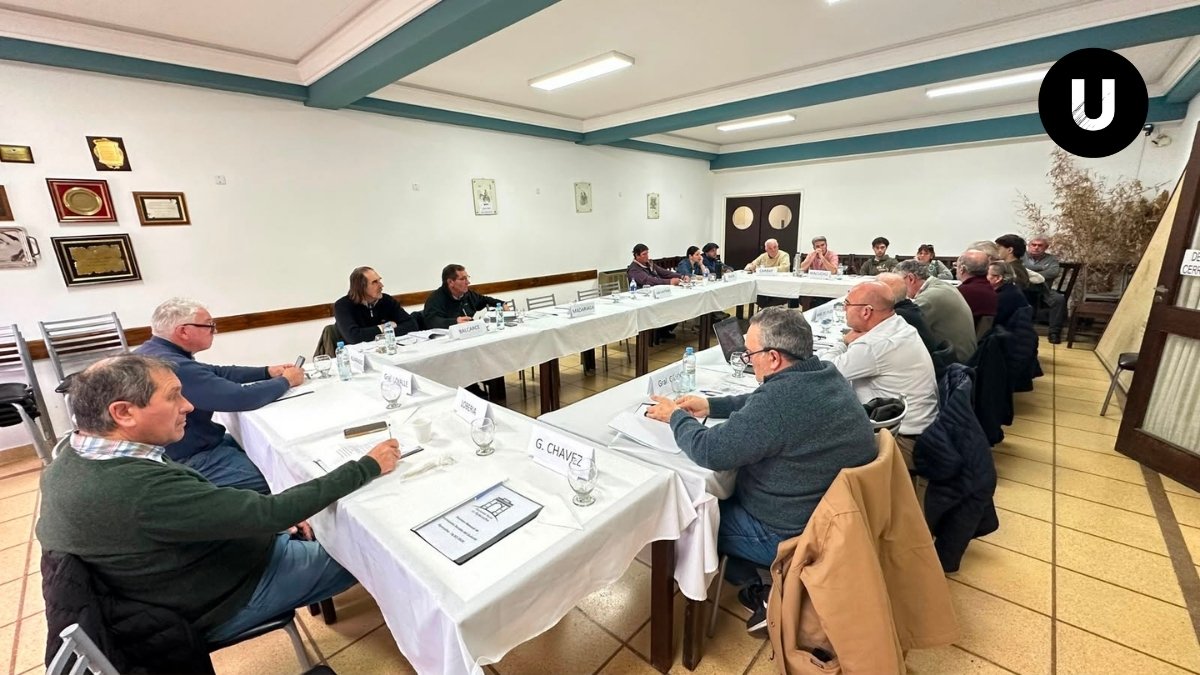 Reunión de CARBAP en Ayacucho con representantes de las Sociedades Rurales del Sudeste bonaerense.