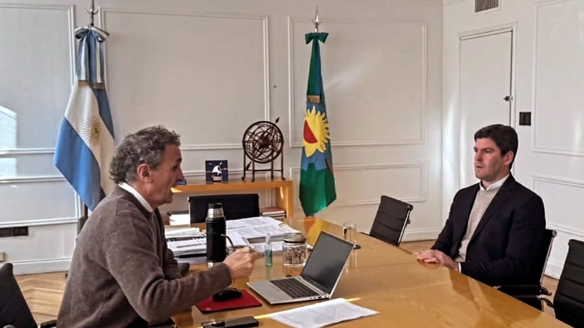 Reunión entre el intendente Emilio Cordonnier y el ministro Gabriel Katopodis para gestionar obras de infraestructura para Ayacucho.