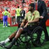 El momento en que Assim Madibo es expulsado tras la infracción sobre Ismaël Koné durante el Mundial 2026.