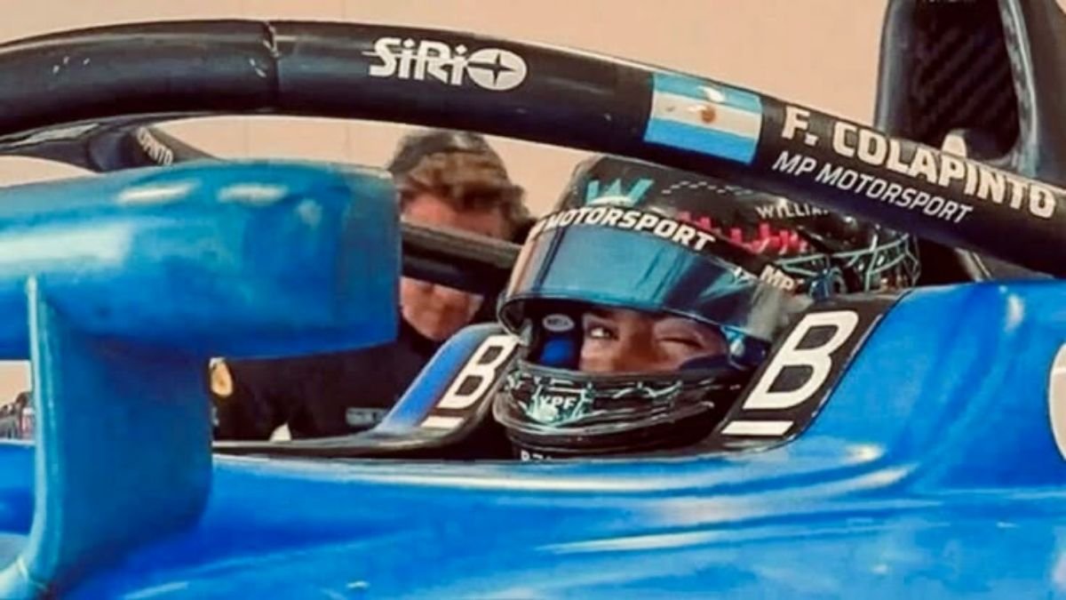 monoplaza de Fórmula 1 en el circuito de Suzuka durante el Gran Premio de Japón