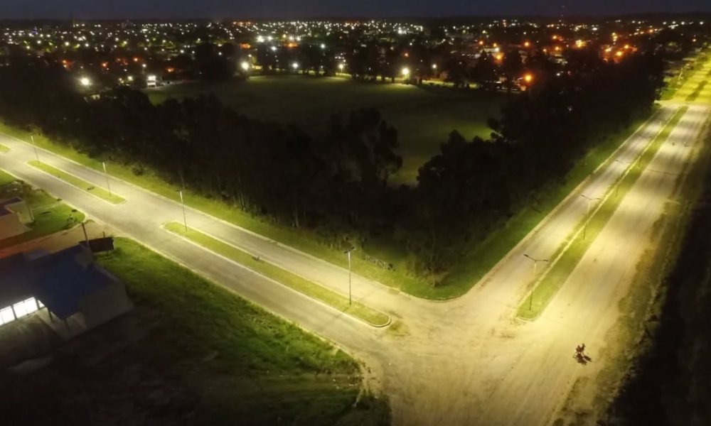 Se avanza con la modernización LED en Avenida Dindart