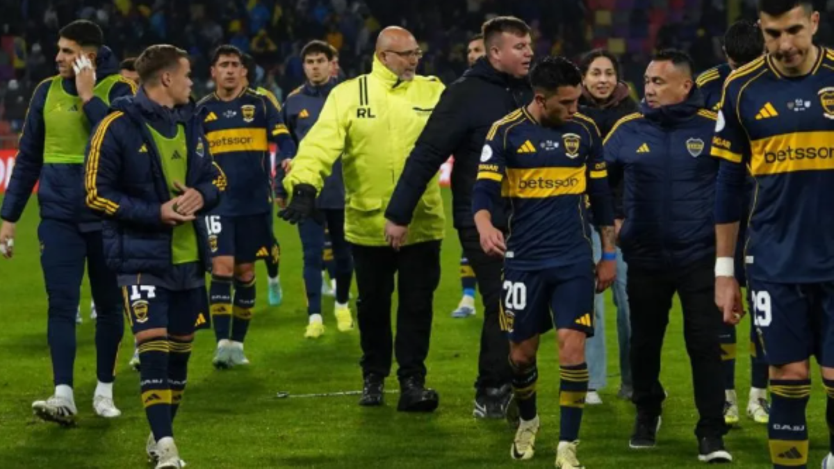 festejo de Huracán tras eliminar a Boca en La Bombonera