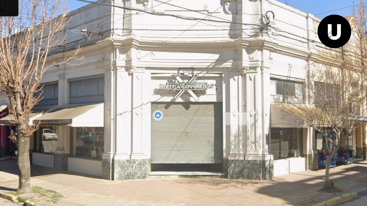 Librería céntrica ubicada en 25 de Mayo y Alem que cerró sus puertas en Ayacucho.