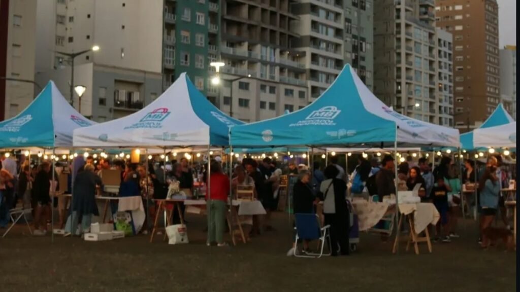 Feria de productores con carpas en Mercados Bonaerenses