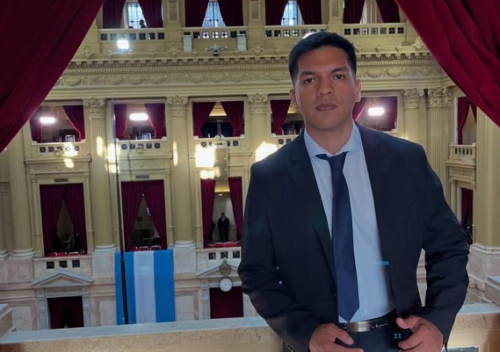 Escándalo en Tucumán: el coordinador de Radio Nacional insultó a Mercedes Sosa y piden su renuncia