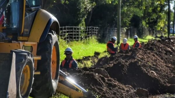 Trabajos de ampliación de red de gas en Villa Aurora