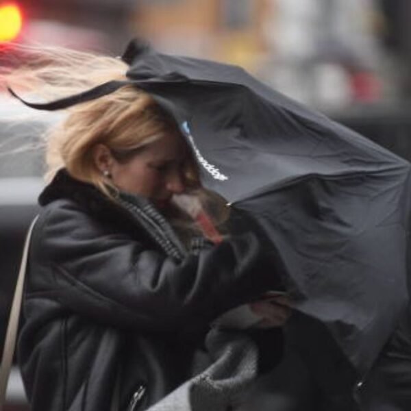 Pronóstico del tiempo para Ayacucho con lluvias, tormentas, temperaturas entre 6°C y 12°C y fuertes ráfagas de viento.