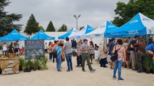 feria Mercados Bonaerenses en Ayacucho con emprendedores locales