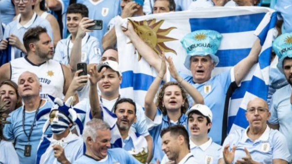 Jugadores de Uruguay y Arabia Saudita durante el partido correspondiente al Grupo H del Mundial 2026.